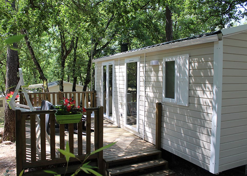 Location du mobil-home Standard en Provence-Alpes-Côte d’Azur, au camping 4 étoiles Le Parc